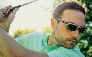 Cách Chọn Kính Cận Cho Người Chơi Thể Thao: An Toàn, Hiệu Suất & Phong Cách